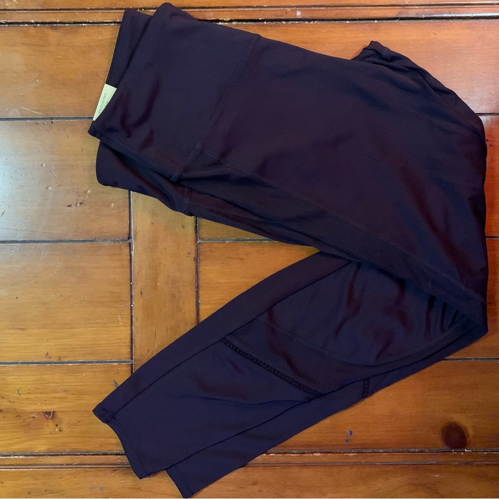 Tangerine brand Plum leggings, rib trim, NWT